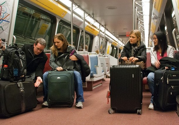 Curb-side baggage check-in area - Ronald Reagan National Airport (DCA) -  Washington, DC USA Stock Photo - Alamy