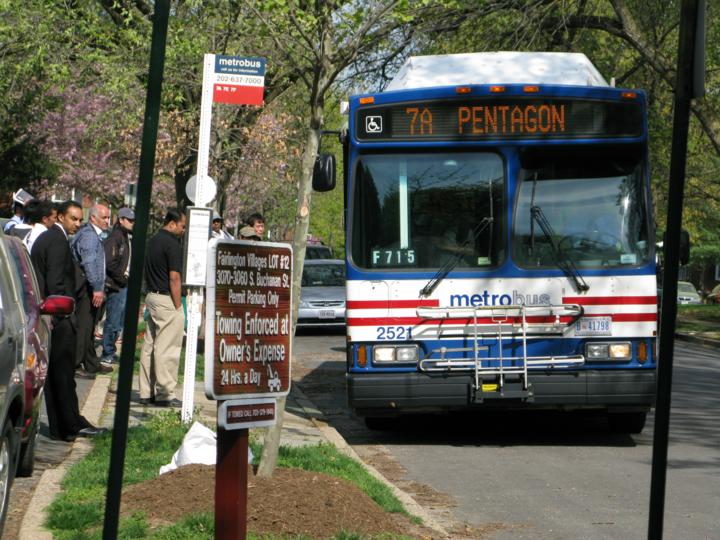Pentagon Metro Bus Info